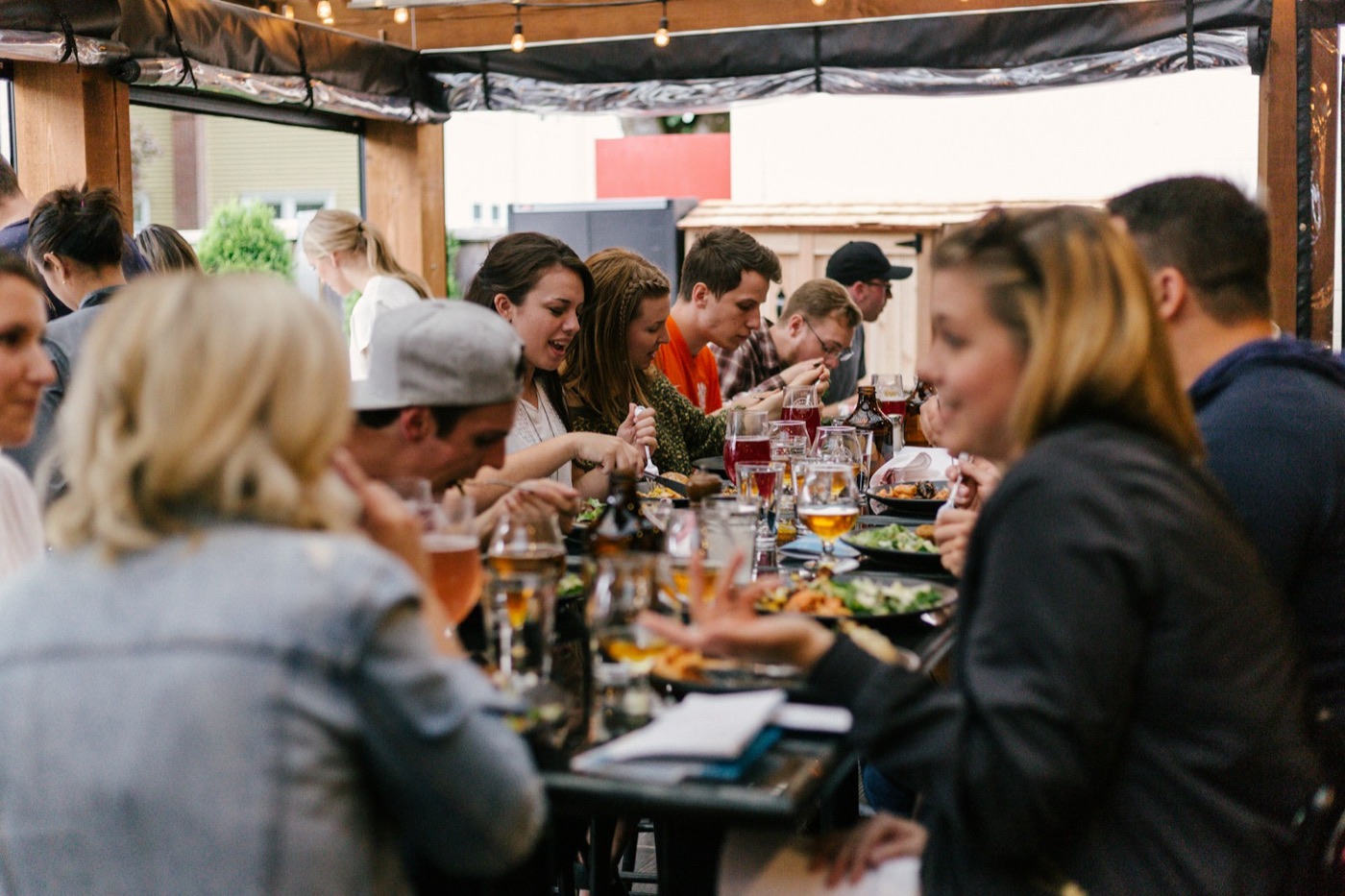 Restaurant Loyalty Programs That Actually Bring People Back (Not Just Punch Cards)